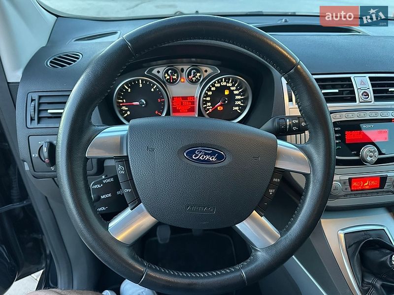 Внедорожник / Кроссовер Ford Kuga 2012 в Луцке