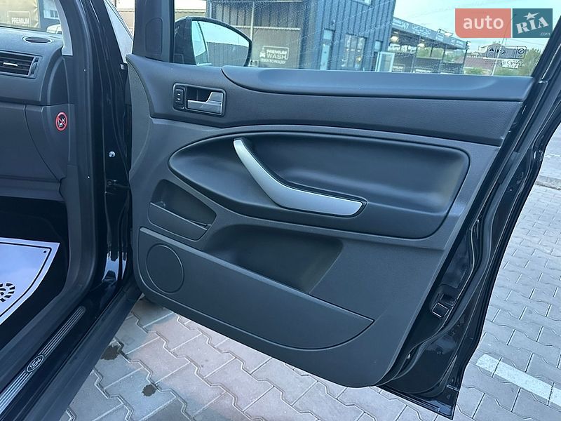 Внедорожник / Кроссовер Ford Kuga 2012 в Луцке