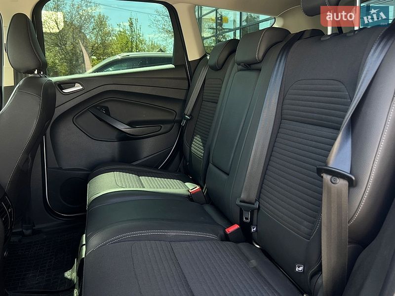 Позашляховик / Кросовер Ford Kuga 2019 в Івано-Франківську