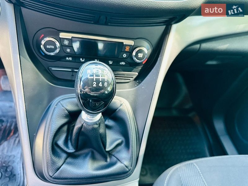Внедорожник / Кроссовер Ford Kuga 2013 в Киеве