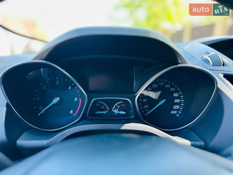 Внедорожник / Кроссовер Ford Kuga 2013 в Киеве