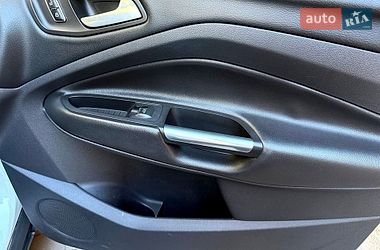 Внедорожник / Кроссовер Ford Kuga 2013 в Хмельницком