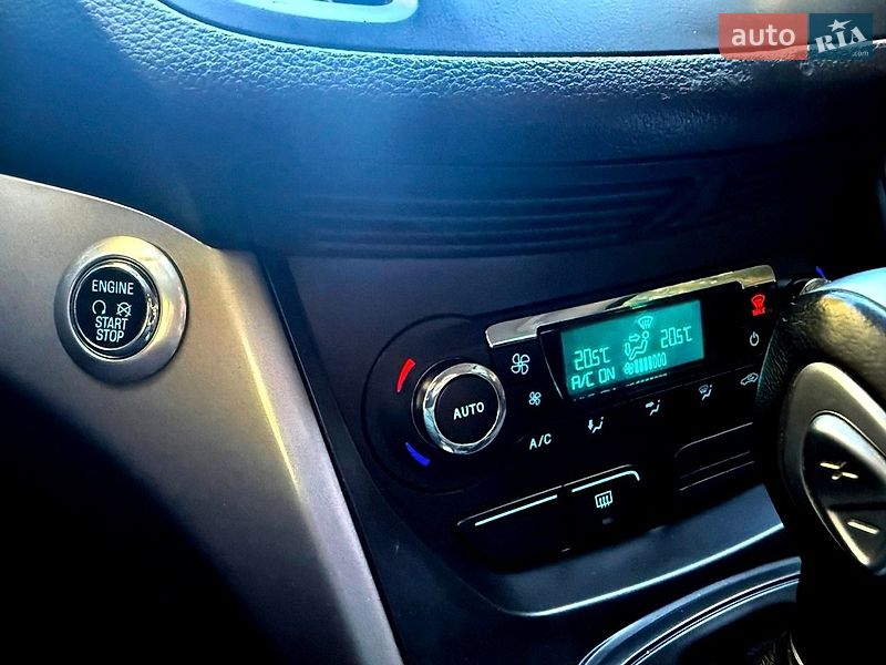 Внедорожник / Кроссовер Ford Kuga 2013 в Хмельницком