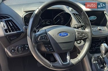 Позашляховик / Кросовер Ford Kuga 2016 в Решетилівці