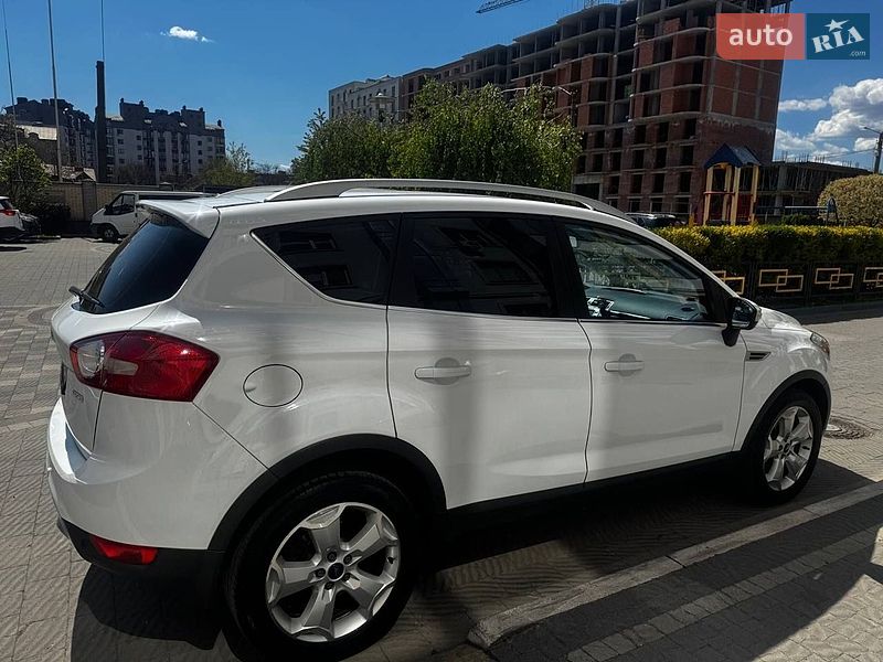 Внедорожник / Кроссовер Ford Kuga 2009 в Ивано-Франковске