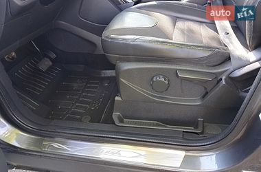Внедорожник / Кроссовер Ford Kuga 2016 в Каменке