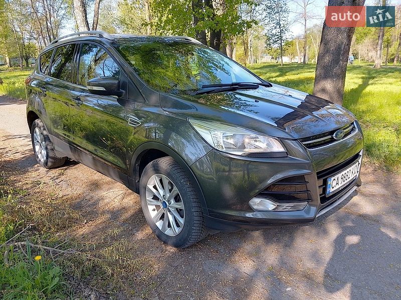 Внедорожник / Кроссовер Ford Kuga 2016 в Каменке