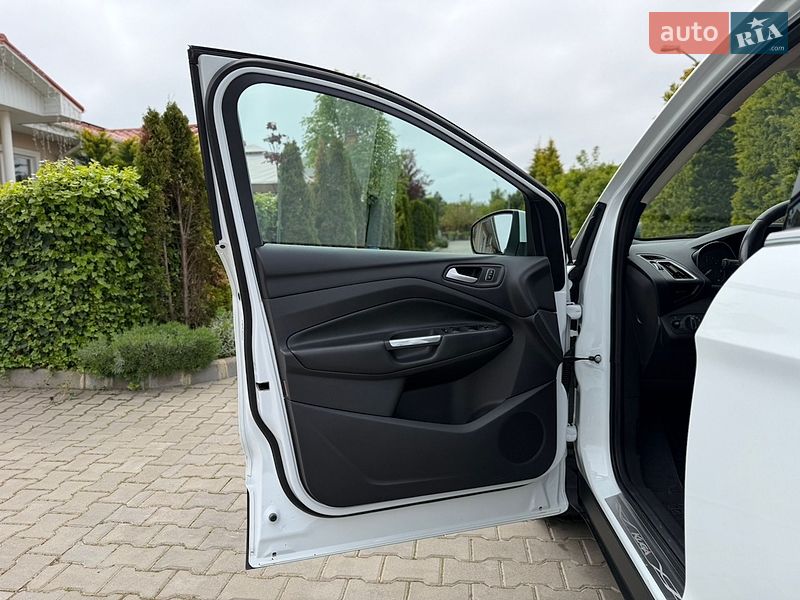 Внедорожник / Кроссовер Ford Kuga 2019 в Одессе