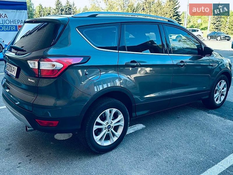 Внедорожник / Кроссовер Ford Kuga 2019 в Днепре