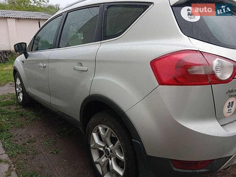 Внедорожник / Кроссовер Ford Kuga 2011 в Ямполе