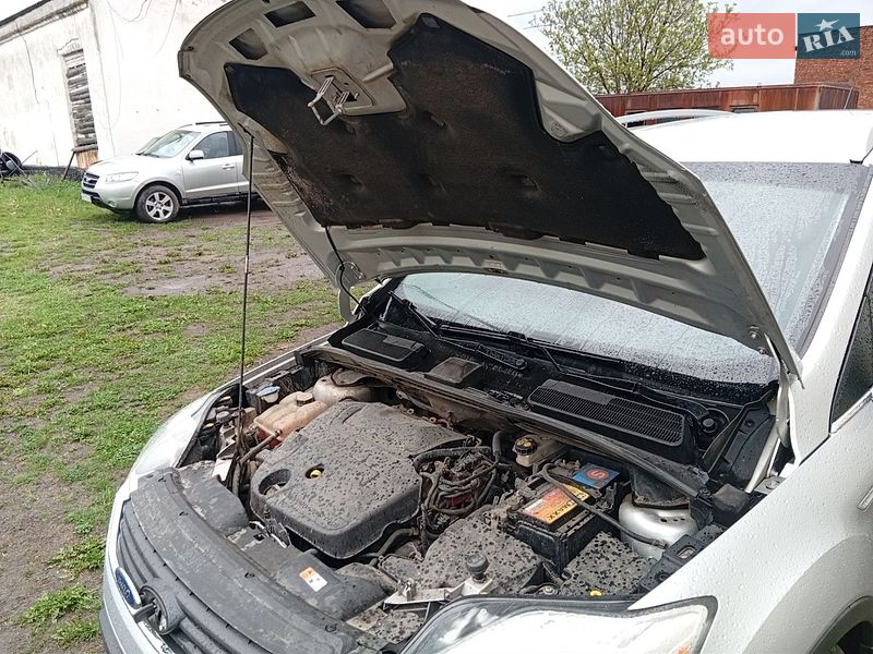 Внедорожник / Кроссовер Ford Kuga 2011 в Ямполе