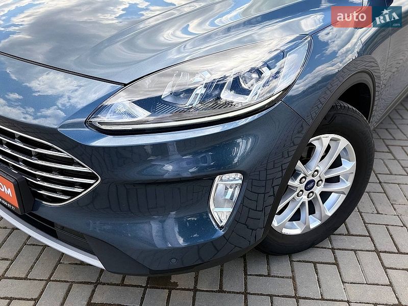 Позашляховик / Кросовер Ford Kuga 2021 в Кропивницькому