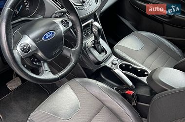 Позашляховик / Кросовер Ford Kuga 2013 в Львові