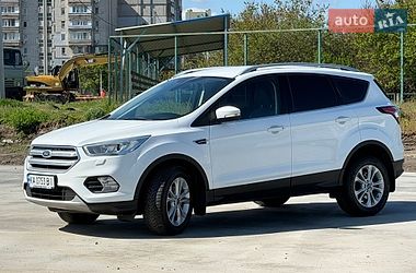 Внедорожник / Кроссовер Ford Kuga 2019 в Черкассах