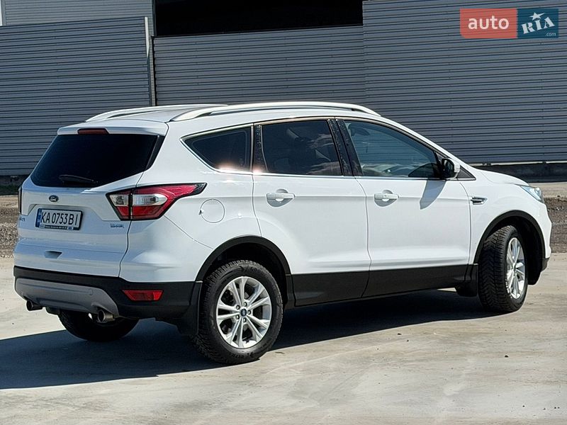 Внедорожник / Кроссовер Ford Kuga 2019 в Черкассах