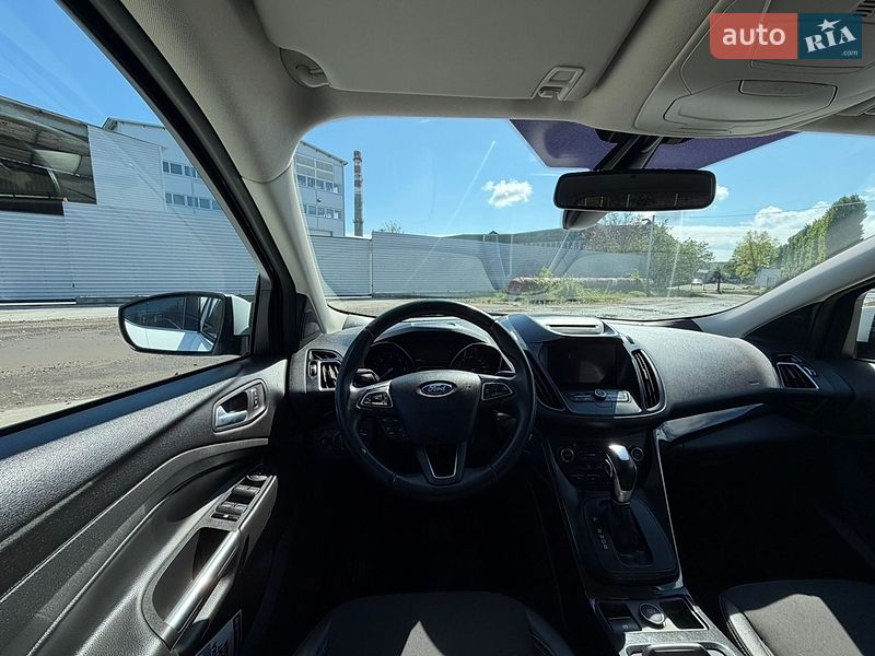 Внедорожник / Кроссовер Ford Kuga 2019 в Черкассах