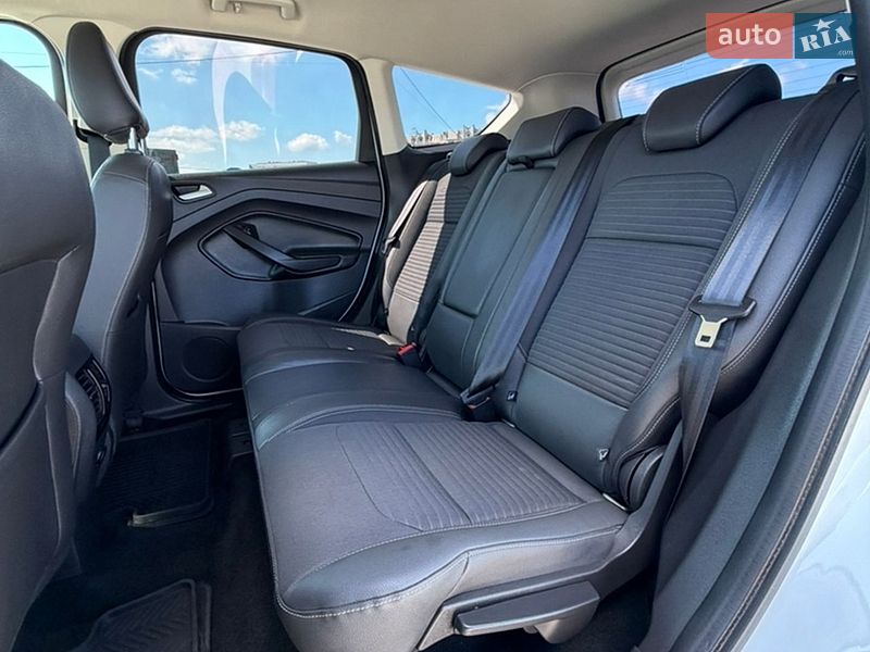 Внедорожник / Кроссовер Ford Kuga 2019 в Черкассах