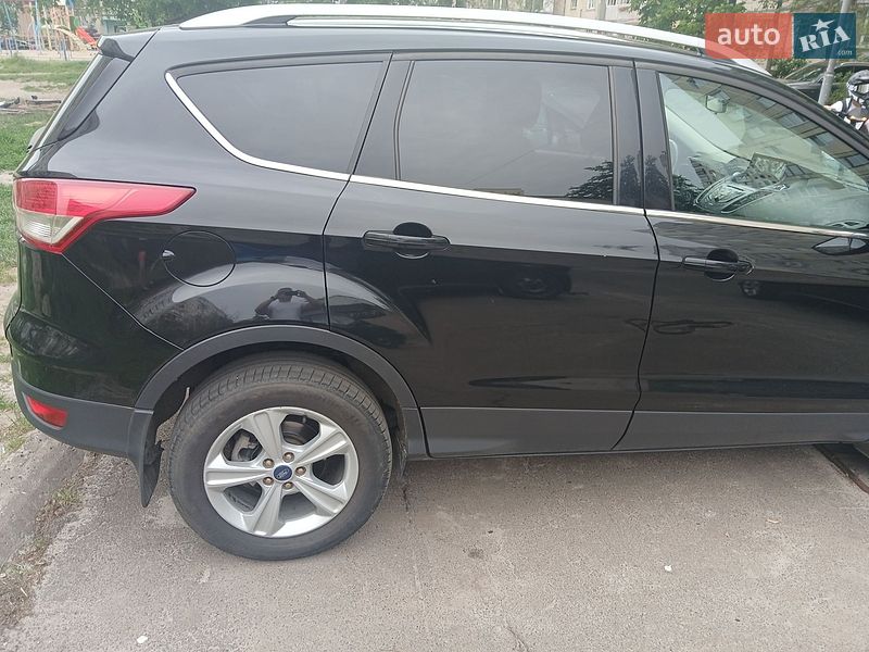 Позашляховик / Кросовер Ford Kuga 2013 в Києві