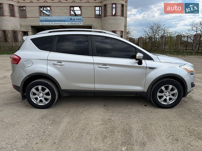 Позашляховик / Кросовер Ford Kuga 2009 в Борщеві