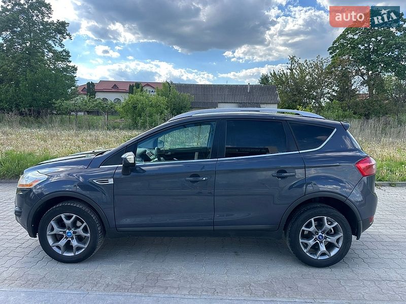 Позашляховик / Кросовер Ford Kuga 2011 в Радехові