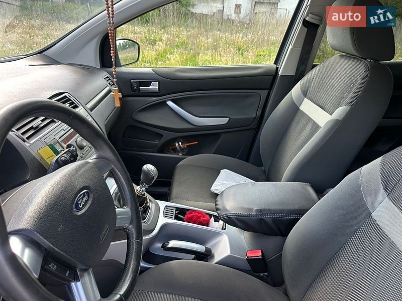 Позашляховик / Кросовер Ford Kuga 2011 в Радехові
