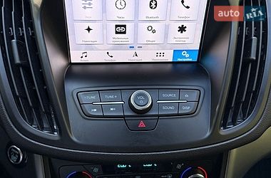 Внедорожник / Кроссовер Ford Kuga 2019 в Тернополе