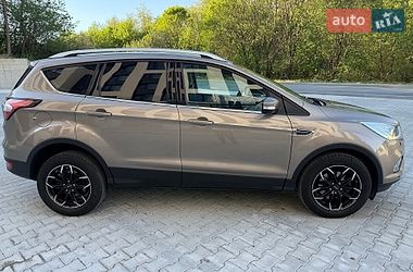 Внедорожник / Кроссовер Ford Kuga 2019 в Тернополе