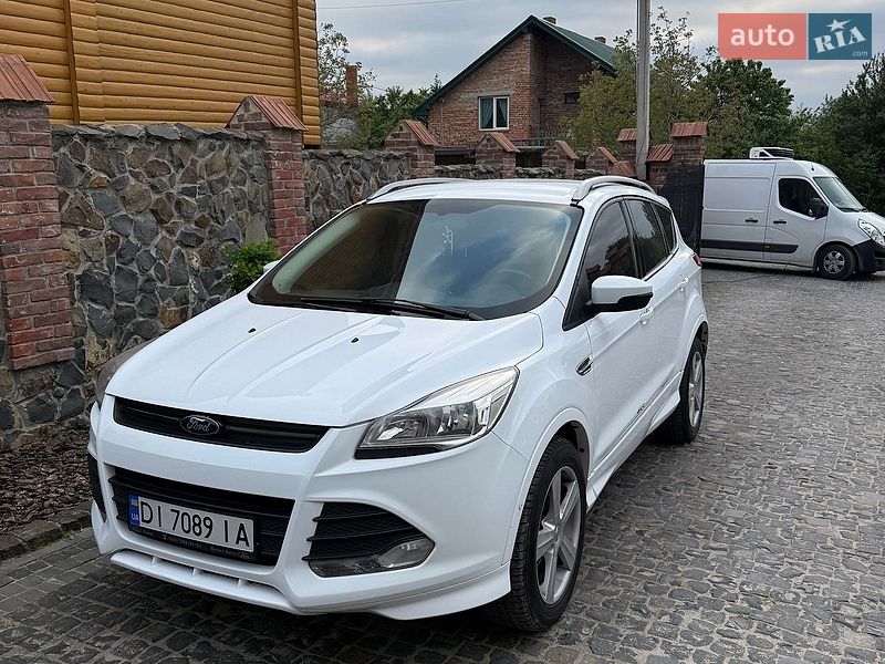 Позашляховик / Кросовер Ford Kuga 2015 в Львові