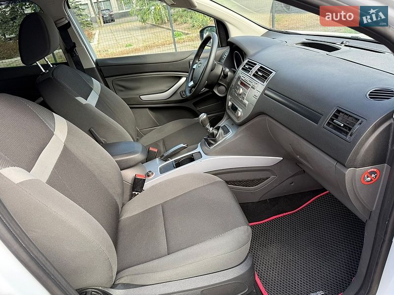 Позашляховик / Кросовер Ford Kuga 2012 в Дніпрі