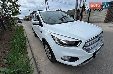 Внедорожник / Кроссовер Ford Kuga 2017 в Киеве