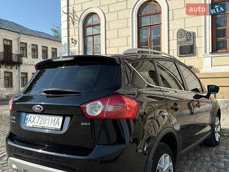 Внедорожник / Кроссовер Ford Kuga 2010 в Каменец-Подольском