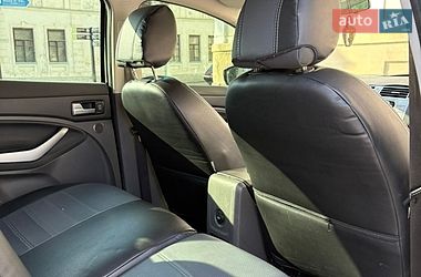 Внедорожник / Кроссовер Ford Kuga 2010 в Каменец-Подольском