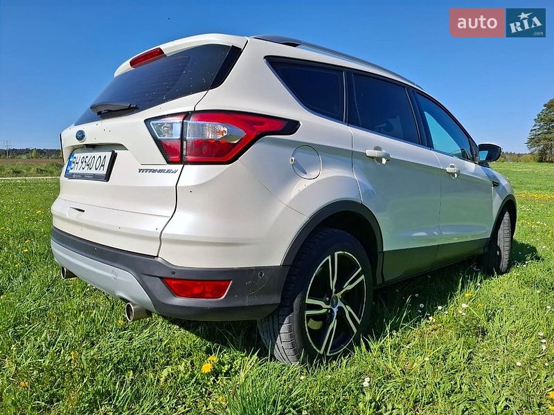 Позашляховик / Кросовер Ford Kuga 2017 в Одесі