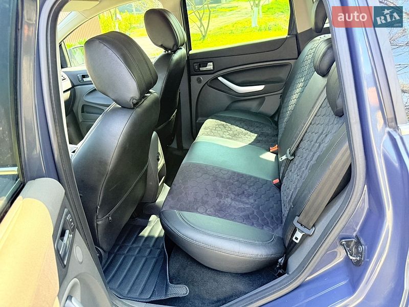 Позашляховик / Кросовер Ford Kuga 2011 в Харкові