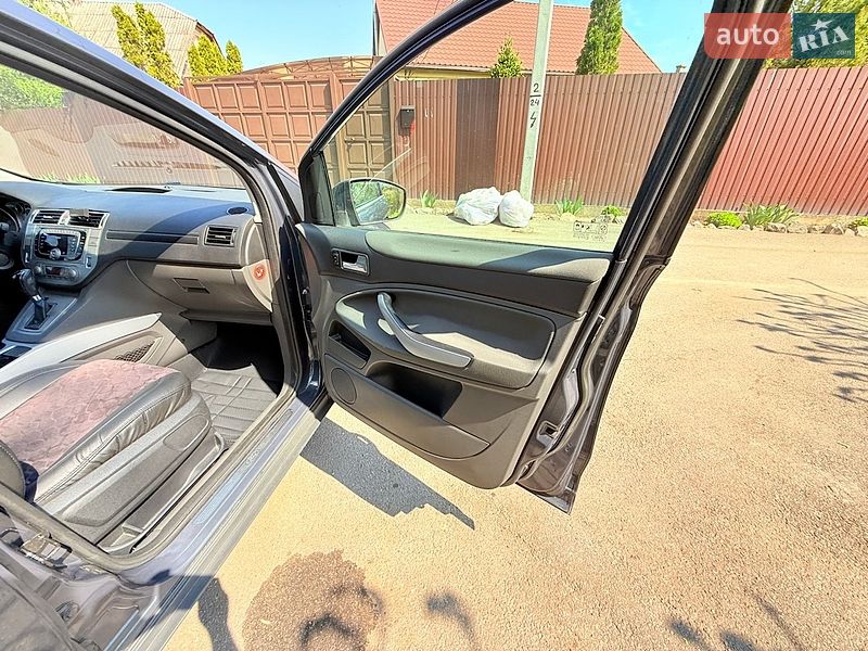 Позашляховик / Кросовер Ford Kuga 2011 в Харкові