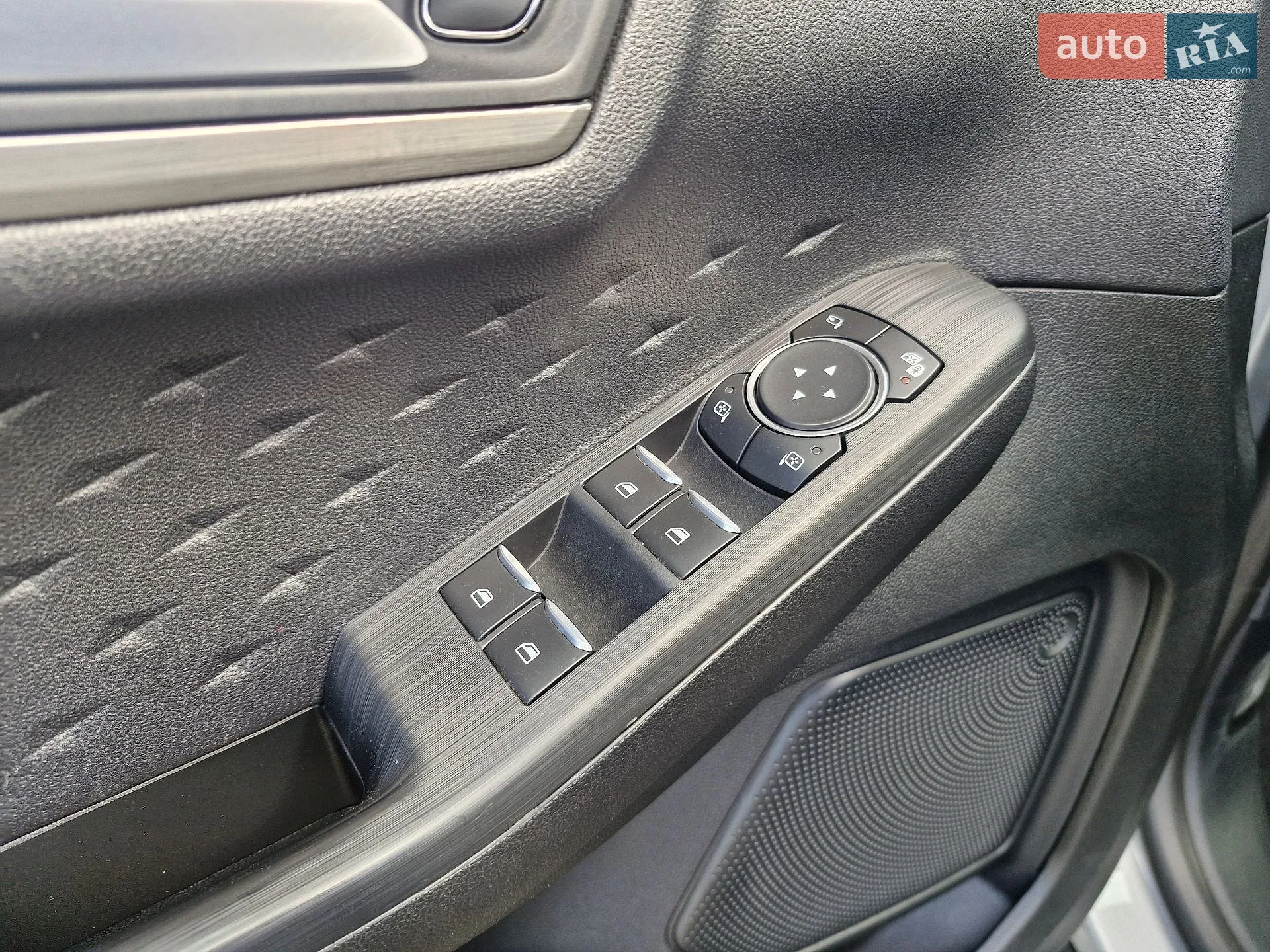 2020 Ford Kuga - мініатюра 17