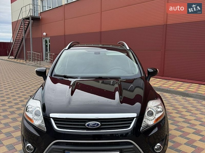 Позашляховик / Кросовер Ford Kuga 2012 в Гайсину