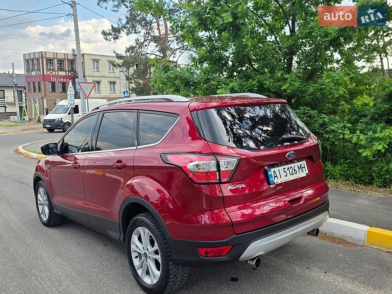 Позашляховик / Кросовер Ford Kuga 2019 в Ірпені