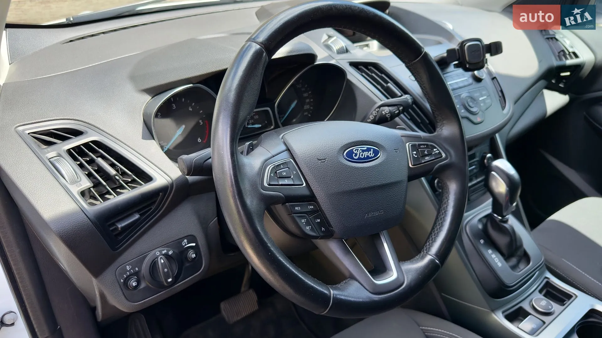 2017 Ford Kuga - мініатюра 32