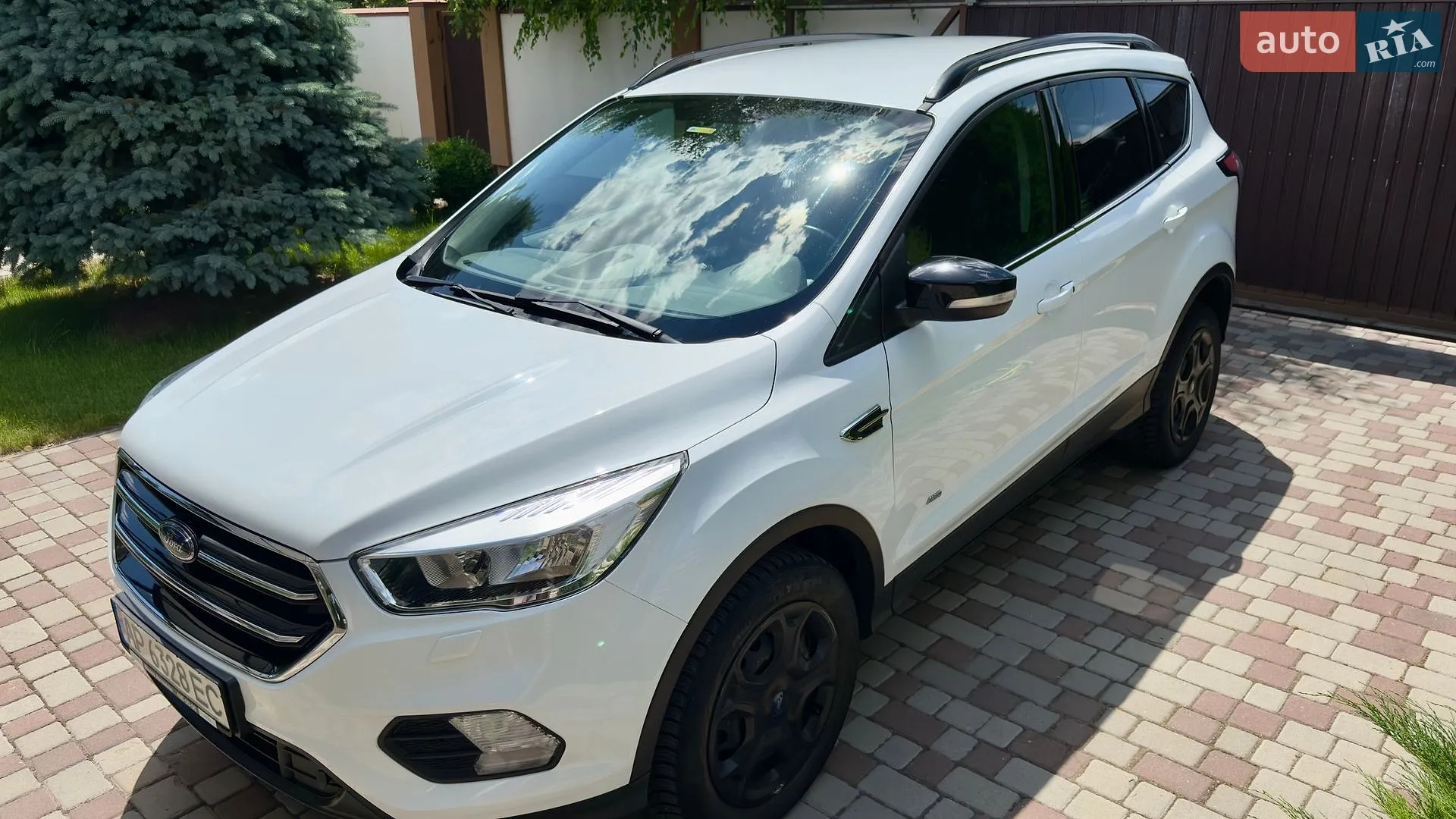 2017 Ford Kuga - фото 1
