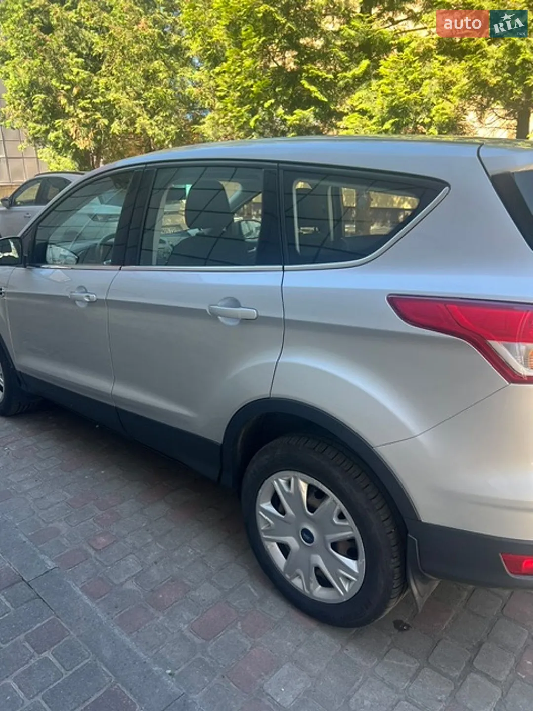 Ford Kuga 2016 VIN WF0AXXWPMAGE21156 фото оголошення 4 з 9