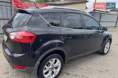Позашляховик / Кросовер Ford Kuga 2012 в Винниках