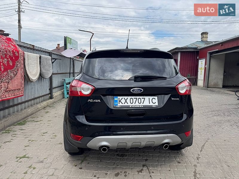 Позашляховик / Кросовер Ford Kuga 2012 в Винниках