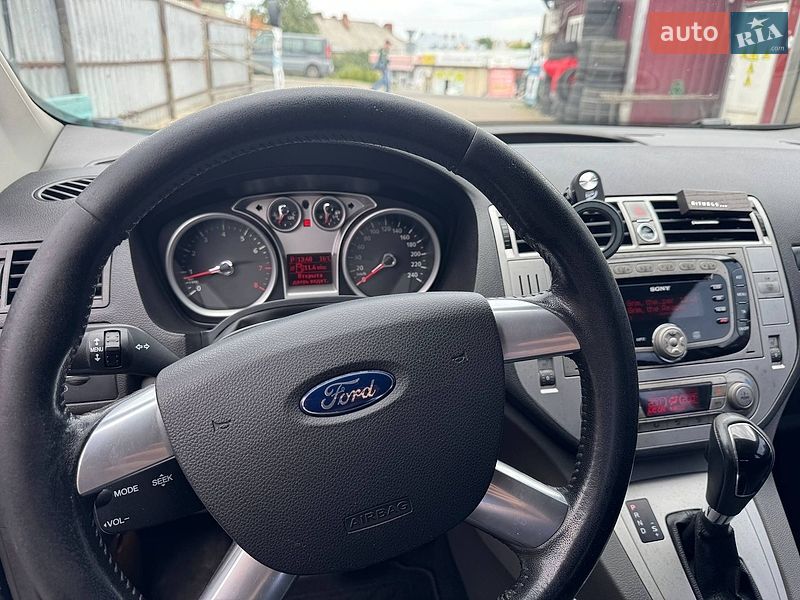Позашляховик / Кросовер Ford Kuga 2012 в Винниках