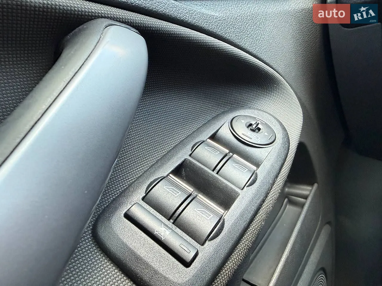 2012 Ford Kuga - мініатюра 16