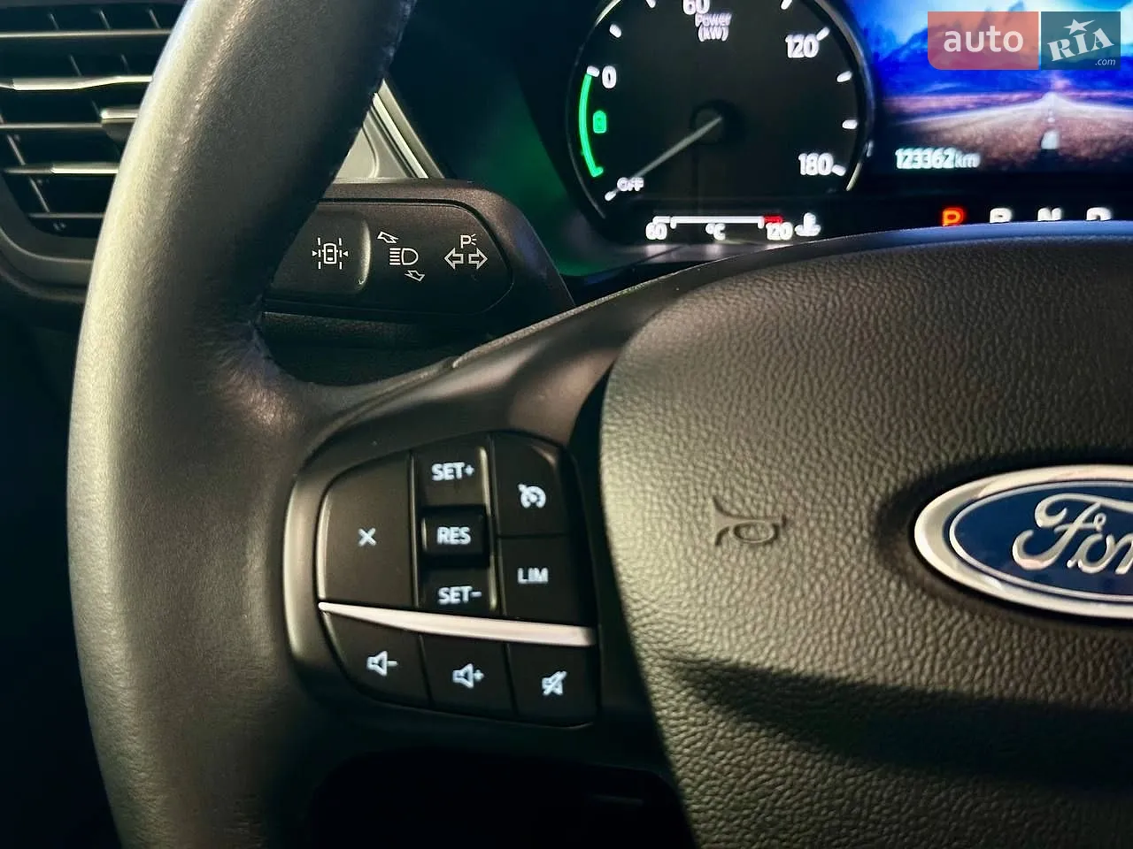 2020 Ford Kuga - мініатюра 17