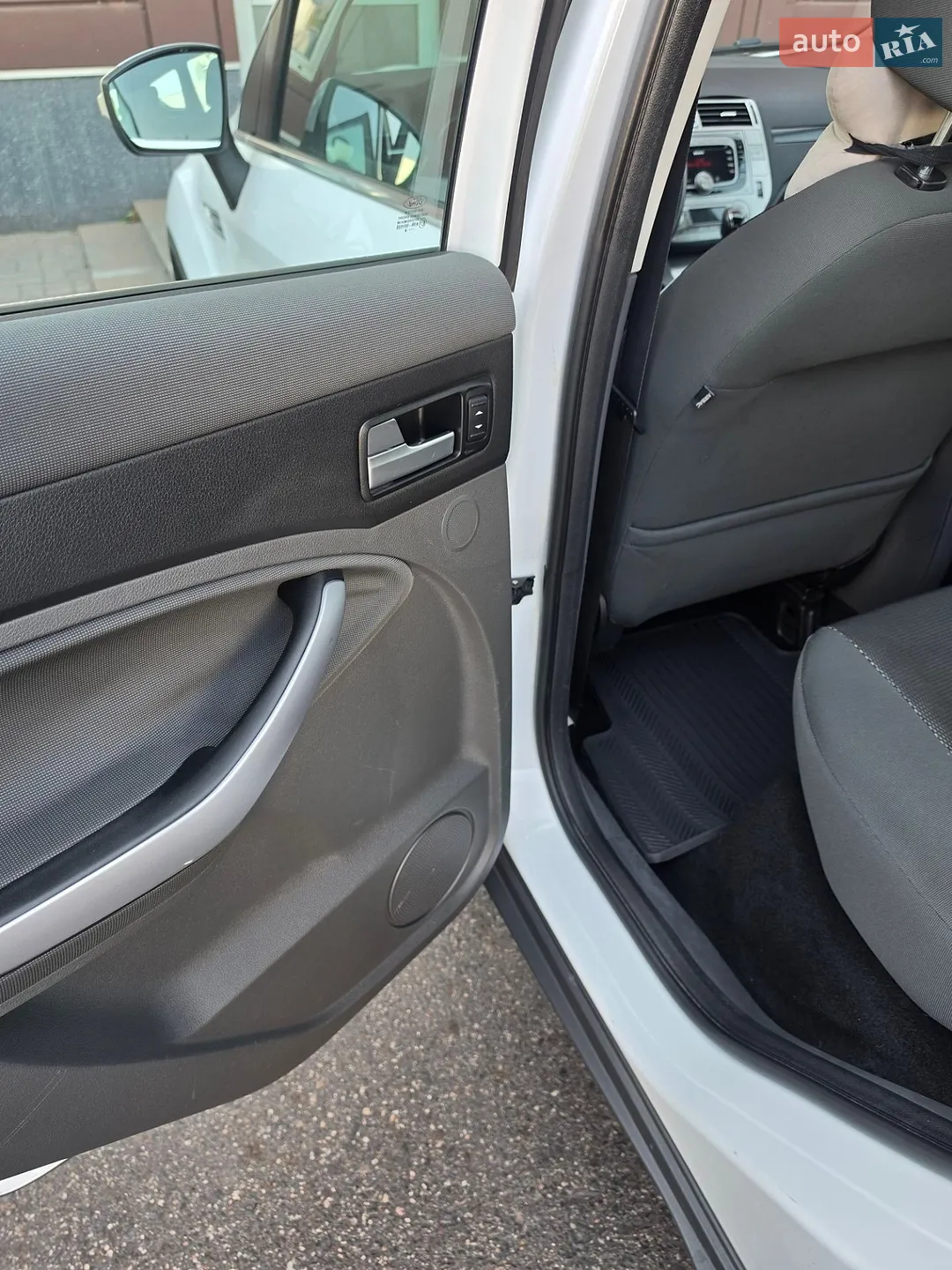 2010 Ford Kuga - мініатюра 8