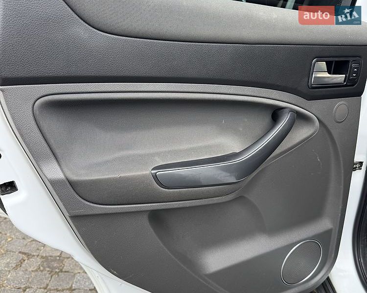 Внедорожник / Кроссовер Ford Kuga 2010 в Межгорье