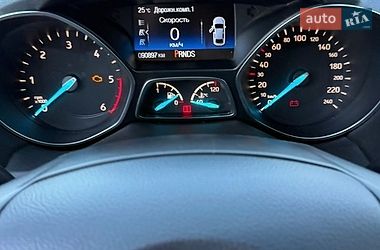 Позашляховик / Кросовер Ford Kuga 2017 в Дніпрі