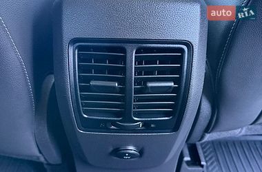 Внедорожник / Кроссовер Ford Kuga 2019 в Дубно